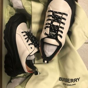 Kids Burberry sneakers